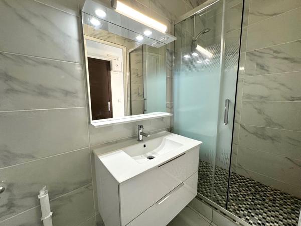 Clichy (92110) Studio Clichy La Garenne centre ville