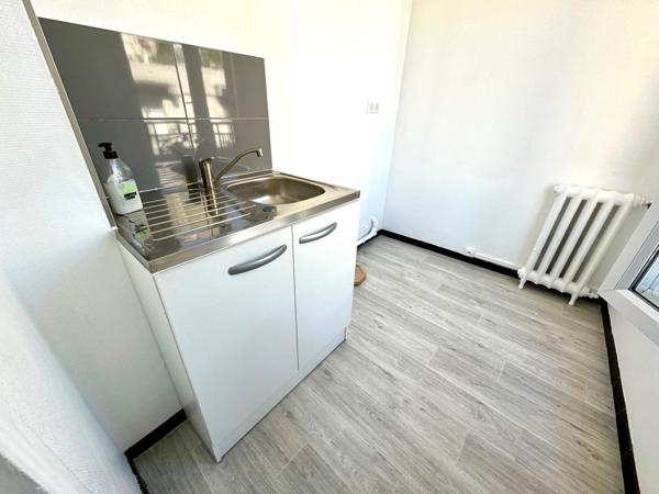 Clichy (92110) Studio Clichy La Garenne centre ville