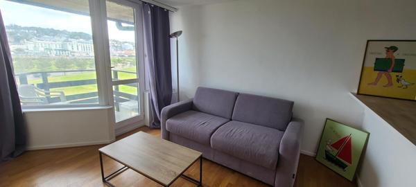 Ravissant studio, balcon et vue dégagée sur la mer