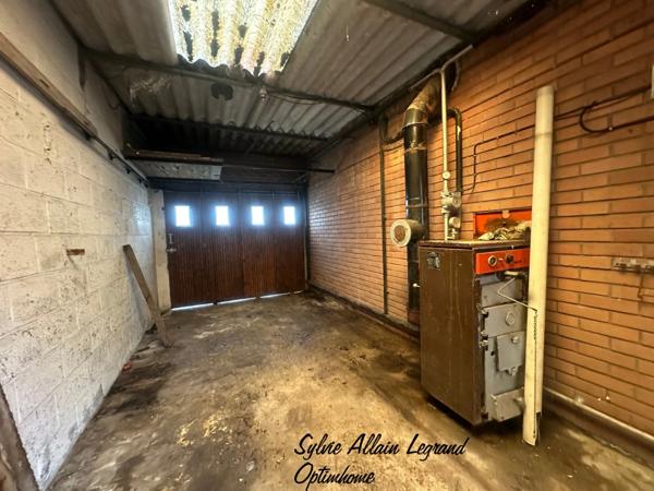 MAISON MITOYENNE  A RENOVER