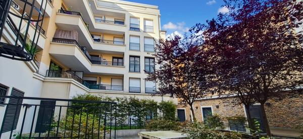 APPARTEMENT RECENT DE 3 PIECES, QUARTIER PLAINE, AVEC BALCON ET PARKING