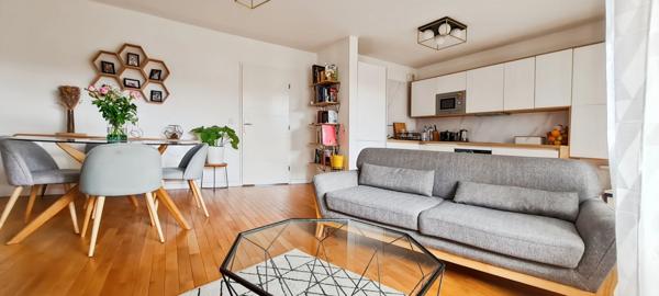 APPARTEMENT RECENT DE 3 PIECES, QUARTIER PLAINE, AVEC BALCON ET PARKING