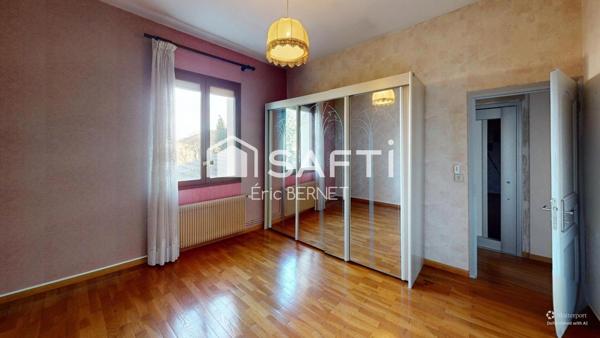 Maison avec du cachet , matériaux authentiques