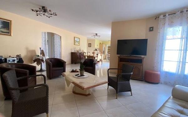 Maison à vendre    5 pièces • 137,07 m2 Breuil-Magné