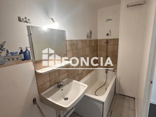 Location Studio 25.16 m² - 31 RUE DE LA COLLINE Nancy 54000