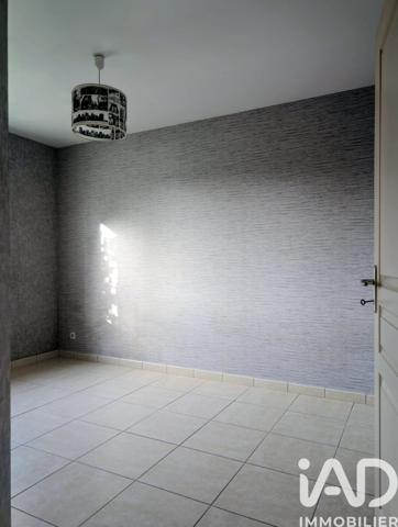 Location maison 4 pièces 82 m² Saint-Jean-de-Liversay