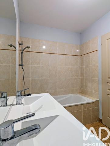 Location maison 4 pièces 82 m² Saint-Jean-de-Liversay