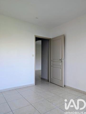 Location maison 4 pièces 82 m² Saint-Jean-de-Liversay