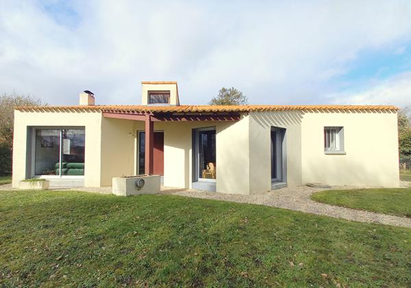 Maison de plain pied - Saint Julien De Concelles - 6 pièce(s) - 125 m²