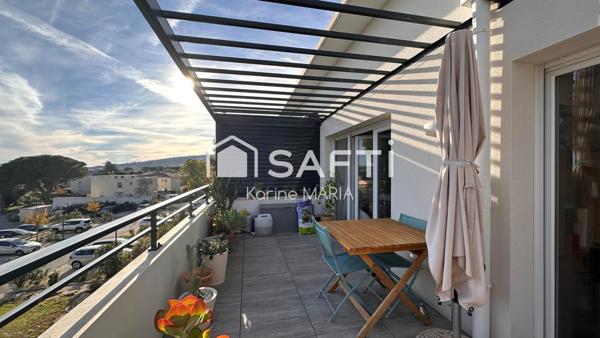 13600 - LA CIOTAT - Appartement T3 de 58 m2 avec terrasse de 14 m2, vue mer er 2 places de stationnement privées