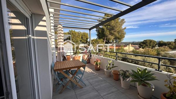 13600 - LA CIOTAT - Appartement T3 de 58 m2 avec terrasse de 14 m2, vue mer er 2 places de stationnement privées