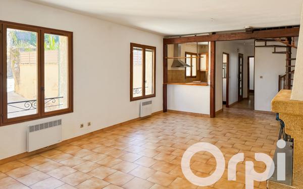 Maison à vendre    4 pièces •  Montfrin