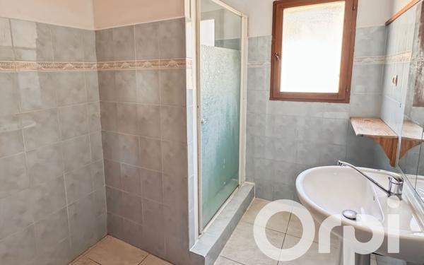 Maison à vendre    4 pièces •  Montfrin