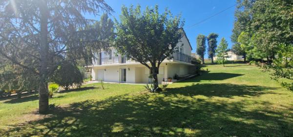 Maison Chateau L Evêque 5 pièces 116 m2-Terrain 2998 m2