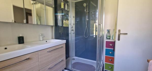 Maison Chateau L Evêque 5 pièces 116 m2-Terrain 2998 m2