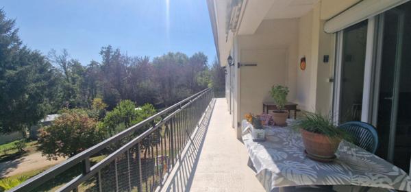 Maison Chateau L Evêque 5 pièces 116 m2-Terrain 2998 m2