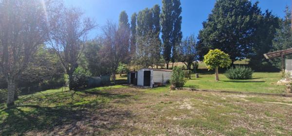 Maison Chateau L Evêque 5 pièces 116 m2-Terrain 2998 m2