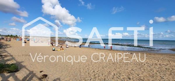 Maison  de ville de 60m² avec 2 chambres située en impasse à 400mètres des plages, de l'embarcadère et du centre ville