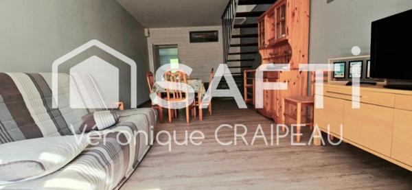 Maison  de ville de 60m² avec 2 chambres située en impasse à 400mètres des plages, de l'embarcadère et du centre ville