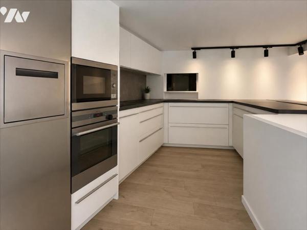 HYPER CENTRE APPARTEMENT 5 PIECES IMMEUBLE DE CARACTERE REIMS 51100