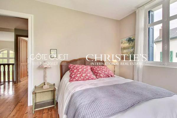 À vendre Biarritz quartier Saint-Charles - Élégante maison de ville à deux pas des commerces et des plages