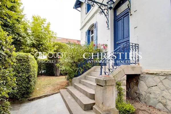 À vendre Biarritz quartier Saint-Charles - Élégante maison de ville à deux pas des commerces et des plages