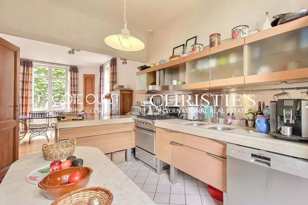 À vendre Biarritz quartier Saint-Charles - Élégante maison de ville à deux pas des commerces et des plages