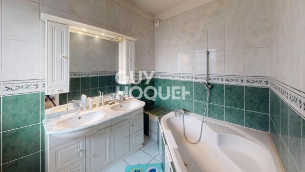 APPARTEMENT À VENDRE DE 6 PIÈCES DE 125,50 M²