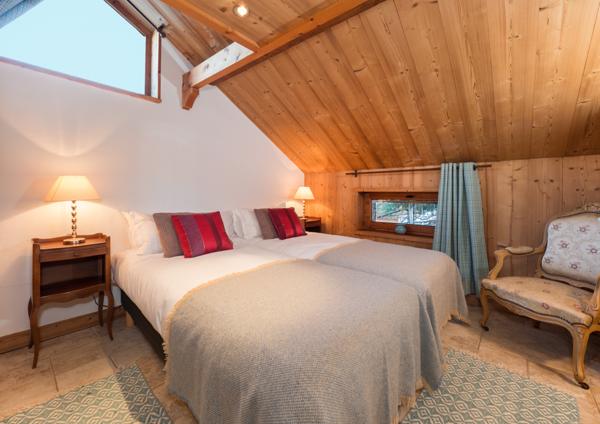 Meribel les allues (73550) EMPLACEMENT EXCEPTIONNEL skis au pied!! MERIBEL 73550 - TROIS VALLEES