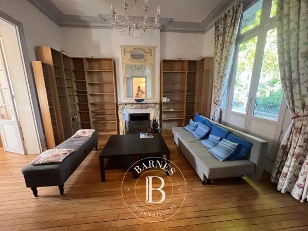 Tours, Hôtel particulier 7 Chambres -  200 m² à vendre