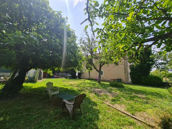 Villa  en impasse, sans vis-à-vis avec piscine