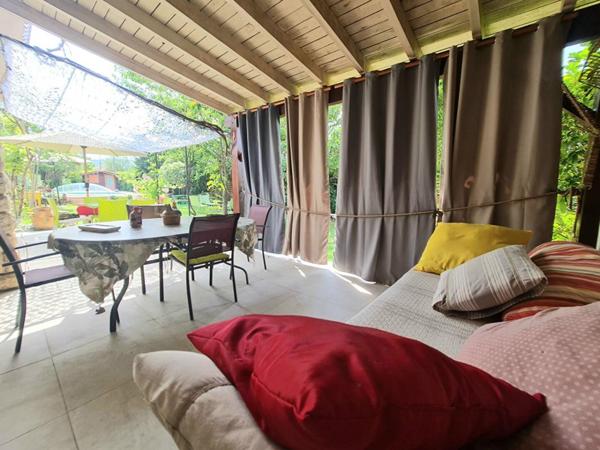 Villa  en impasse, sans vis-à-vis avec piscine