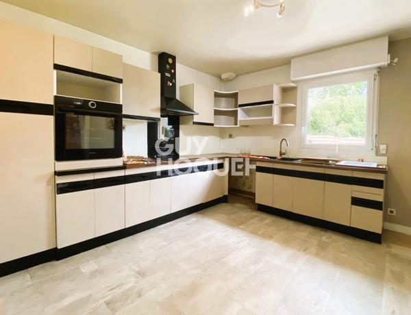 MAISON À VENDRE DE 6 PIÈCES DE 132,00 M²