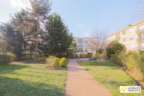 Appartement 2 pièce(s) 54 m2 €245 000 ** - Référence 4422