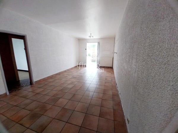 Maison 4 pièces avec garage et jardin