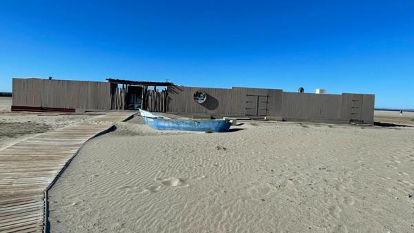 Restaurant Paillote- Bar- Plage aménagée 120 couverts- licence IV