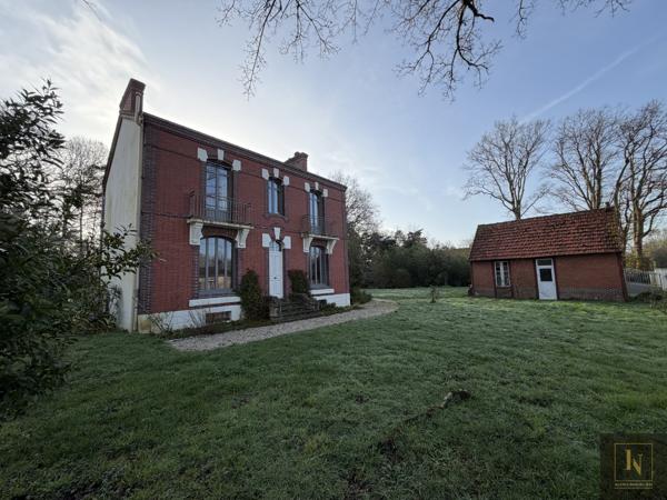 Maison 10 pièce(s) 5 chambre(s) 210 m²
