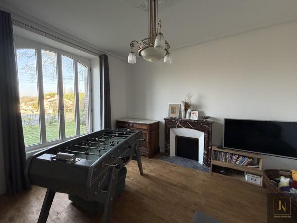 Maison 10 pièce(s) 5 chambre(s) 210 m²