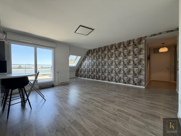 Appartement
                                                                                                                                                                                                                                                                                                                        3 pièce(s)                                                                                                                                                                                                          2 chambre(s)                                                                                                                                                                                                          69  m²