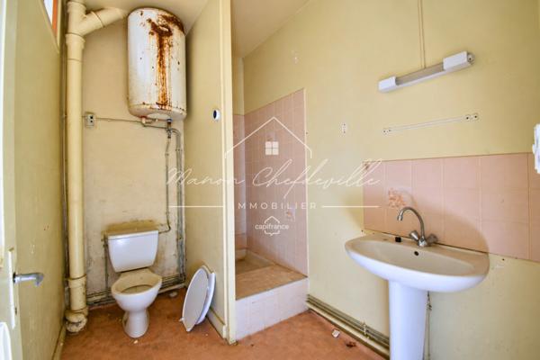 Appartement T3 56,25m² - À RENOVER – Lanobre (15)