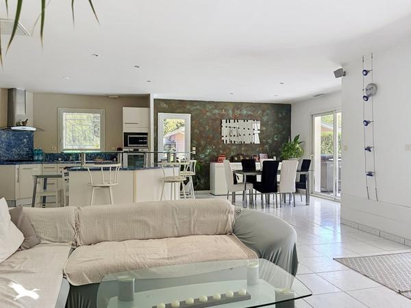 Maison 474 600 € Le Taillan-Médoc 5 p 145 m² DPE C