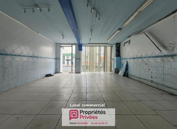 RUELLE SUR TOUVRE (16600) : Immeuble de rapport avec 4 logements + 1 local commercial