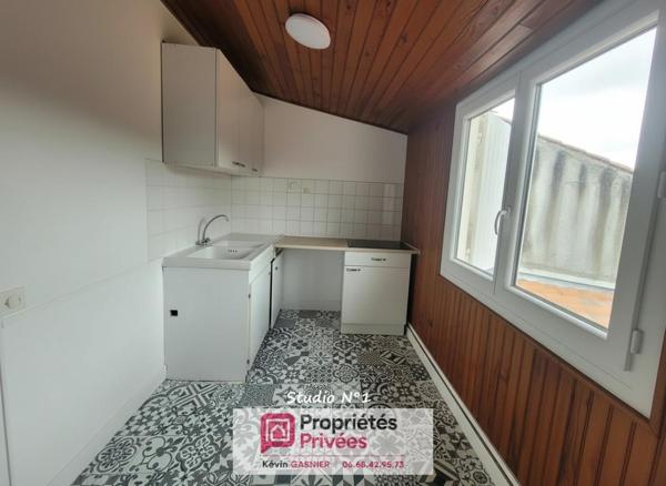 RUELLE SUR TOUVRE (16600) : Immeuble de rapport avec 4 logements + 1 local commercial