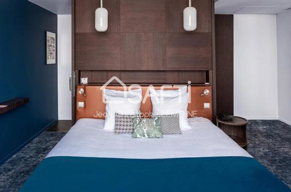 Hotel murs et fond,47 chambres sur le litoral