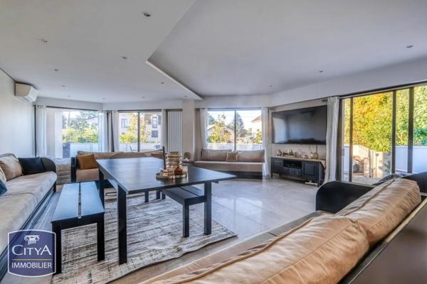 Maison à vendre 14 pièces 450m² Vaujours (93410)