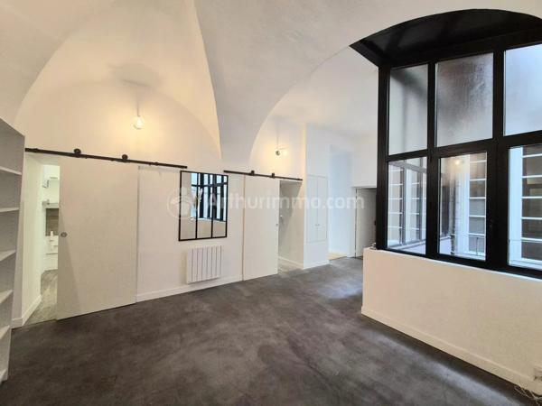 Vente                                                      Appartement
                        
                                         120 m2                     à Clermont-Ferrand
