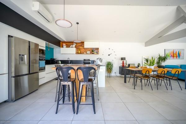 Maison à vendre 856 080 € L'Houmeau 5 p 157 m² DPE A