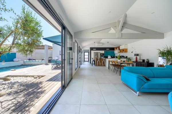 Maison à vendre 856 080 € L'Houmeau 5 p 157 m² DPE A