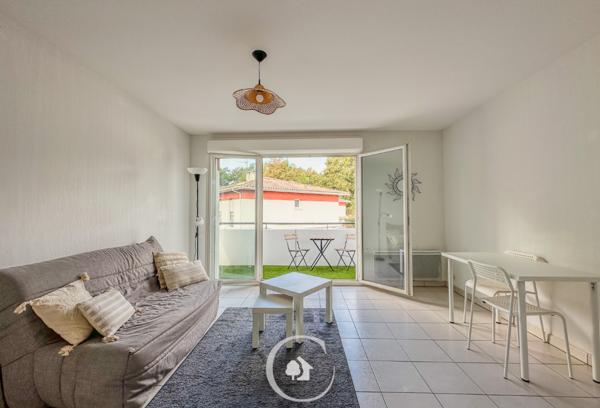 Parempuyre (33290) JOLI APPARTEMENT T2 - BALCON - PARKING - LOC MEUBLE