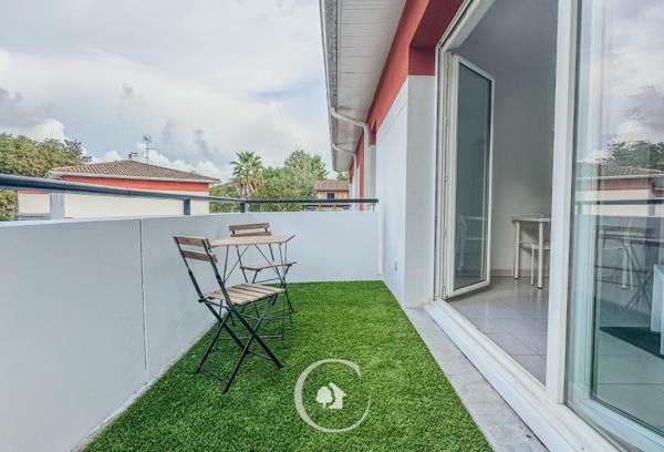 Parempuyre (33290) JOLI APPARTEMENT T2 - BALCON - PARKING - LOC MEUBLE